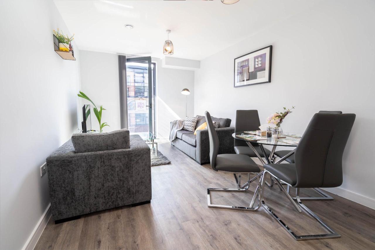 New Build - 2 Bed Snug Modern Apartment - Juliet Balcony - Roof Top Terrace - Digbeth, Birmingham City Centre - Free Netflix & Smart Tv Eksteriør billede